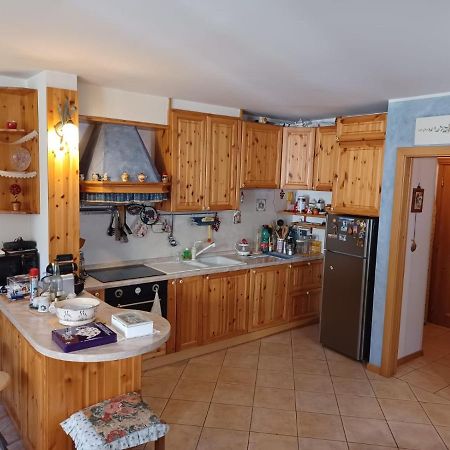 Zia Pia'S House Apartment Malè Екстериор снимка