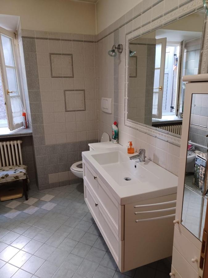 Zia Pia'S House Apartment Malè Екстериор снимка