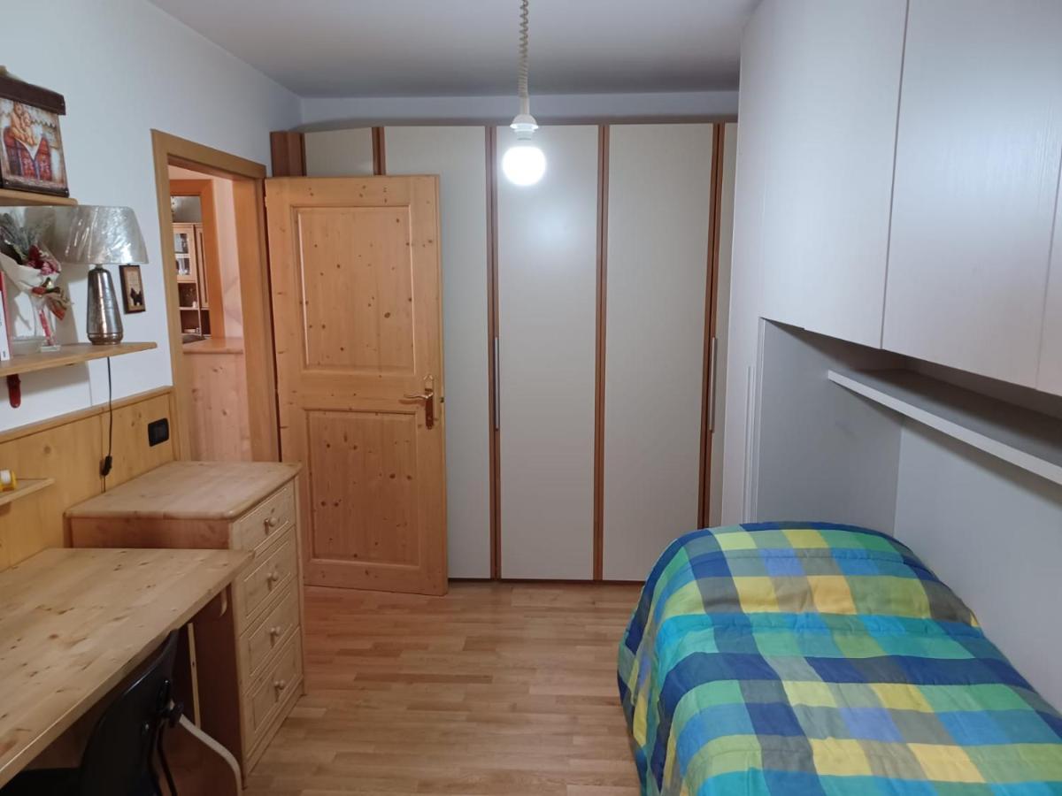 Zia Pia'S House Apartment Malè Екстериор снимка