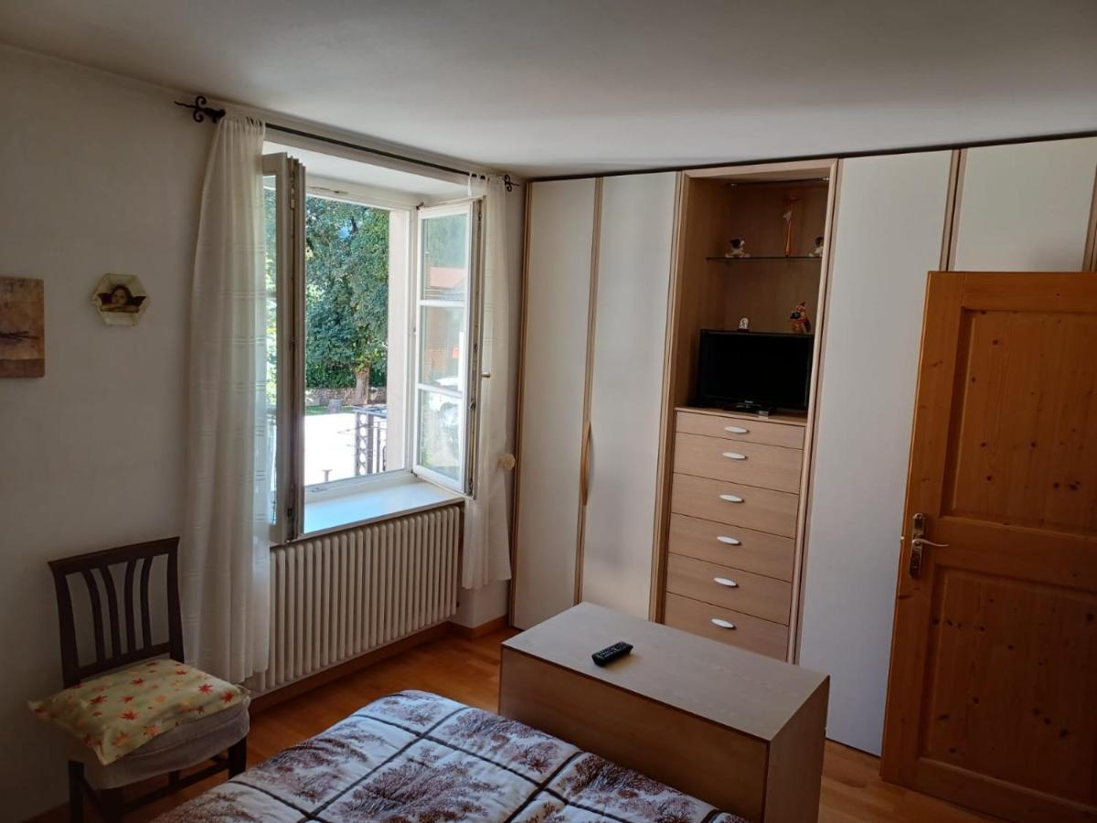 Zia Pia'S House Apartment Malè Екстериор снимка