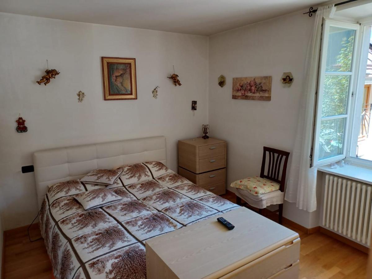 Zia Pia'S House Apartment Malè Екстериор снимка