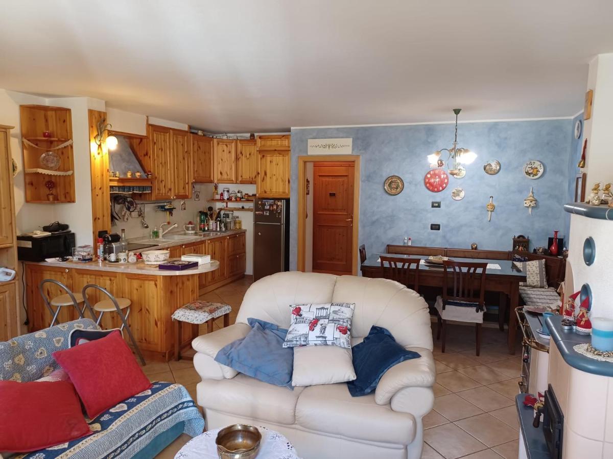 Zia Pia'S House Apartment Malè Екстериор снимка